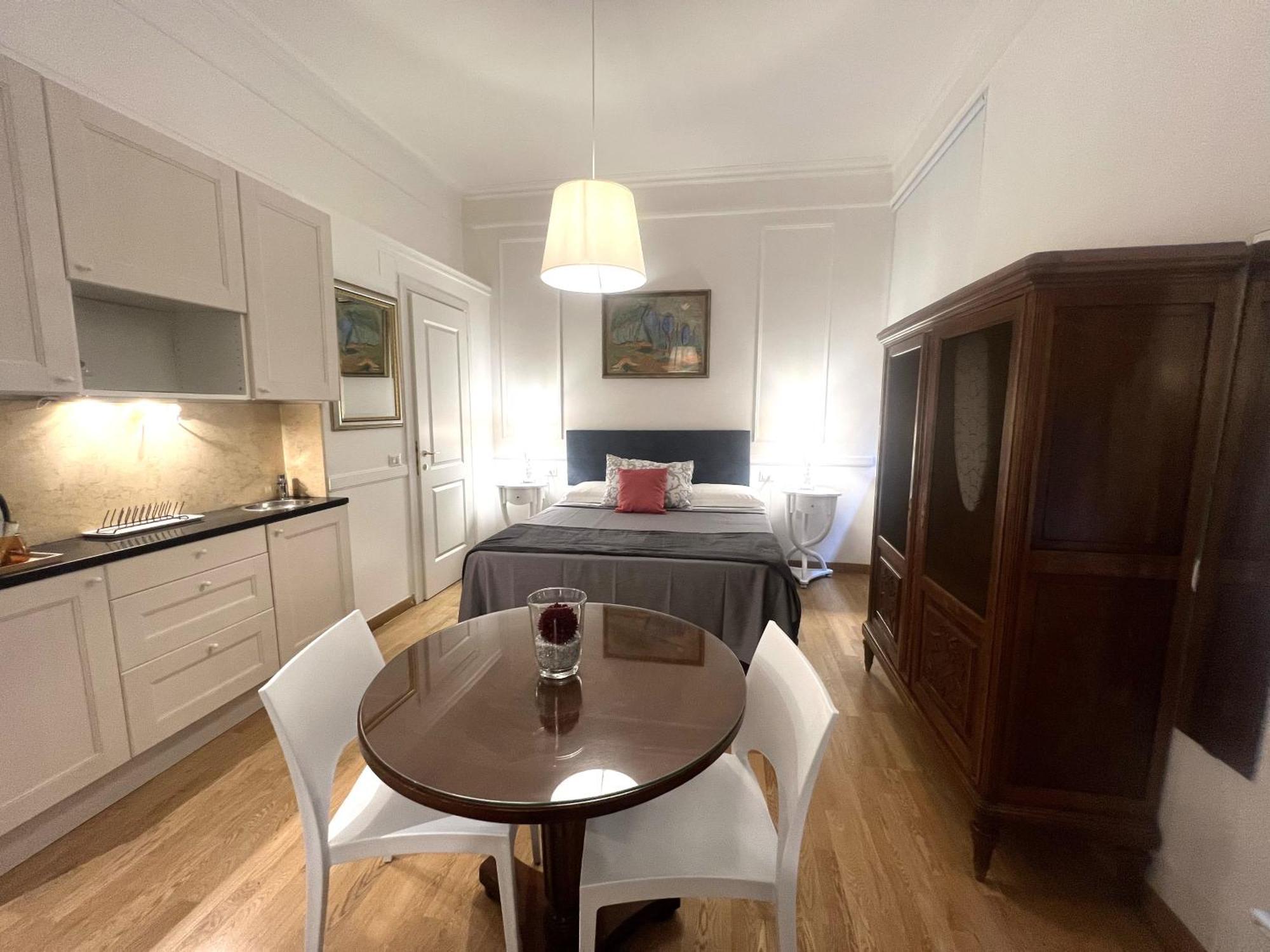 Interno Roma Hotel Luaran gambar
