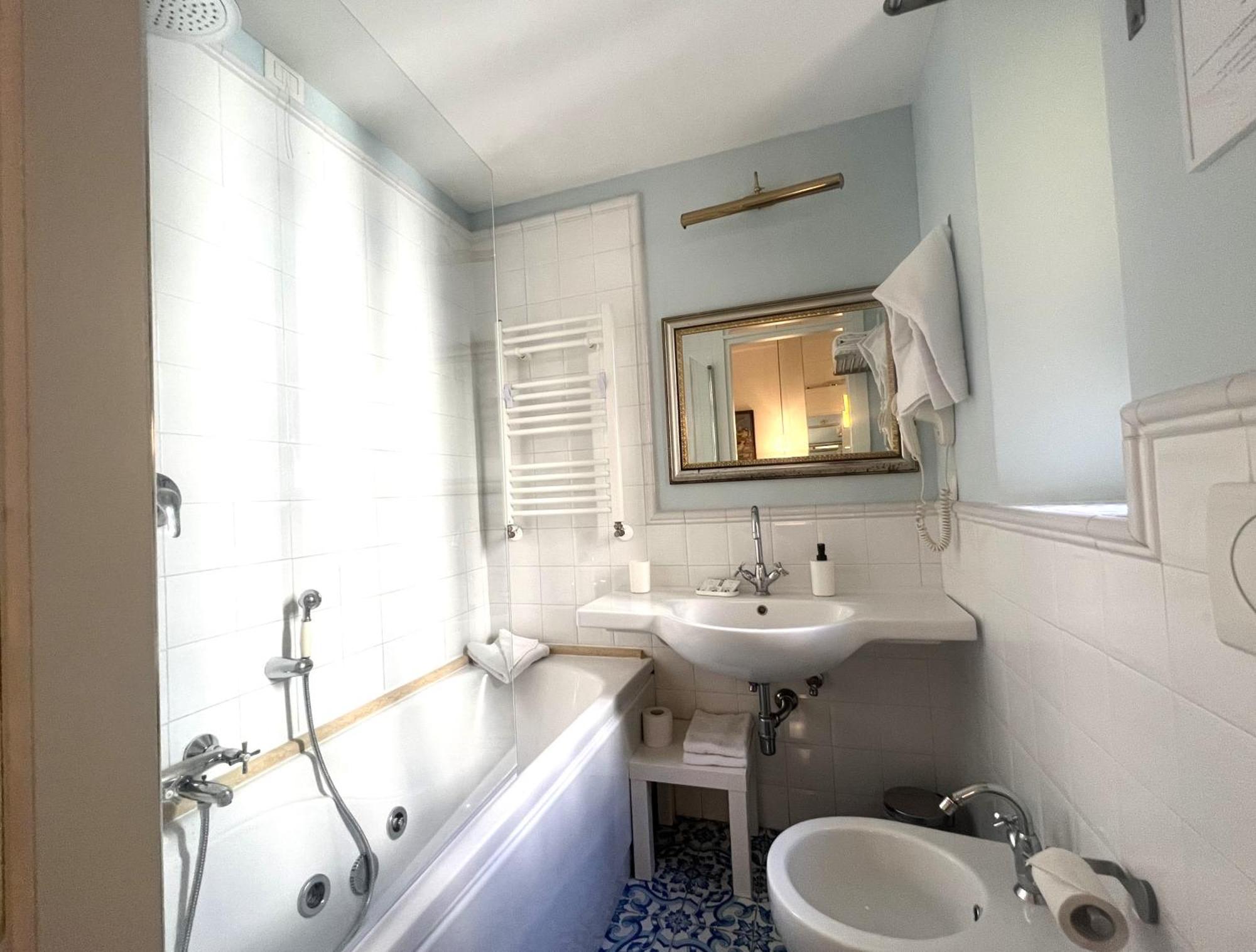 Interno Roma Hotel Luaran gambar