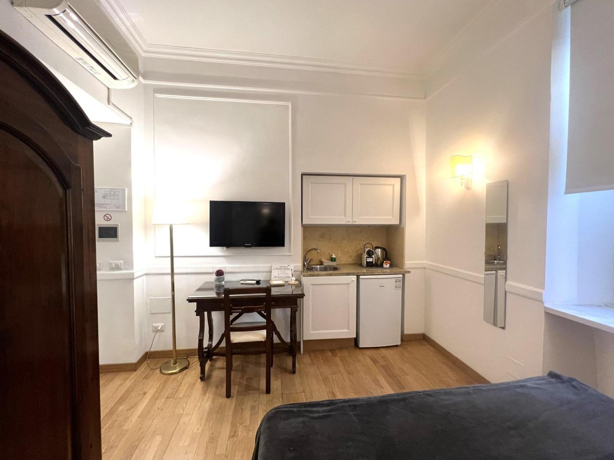 Interno Roma Hotel Luaran gambar