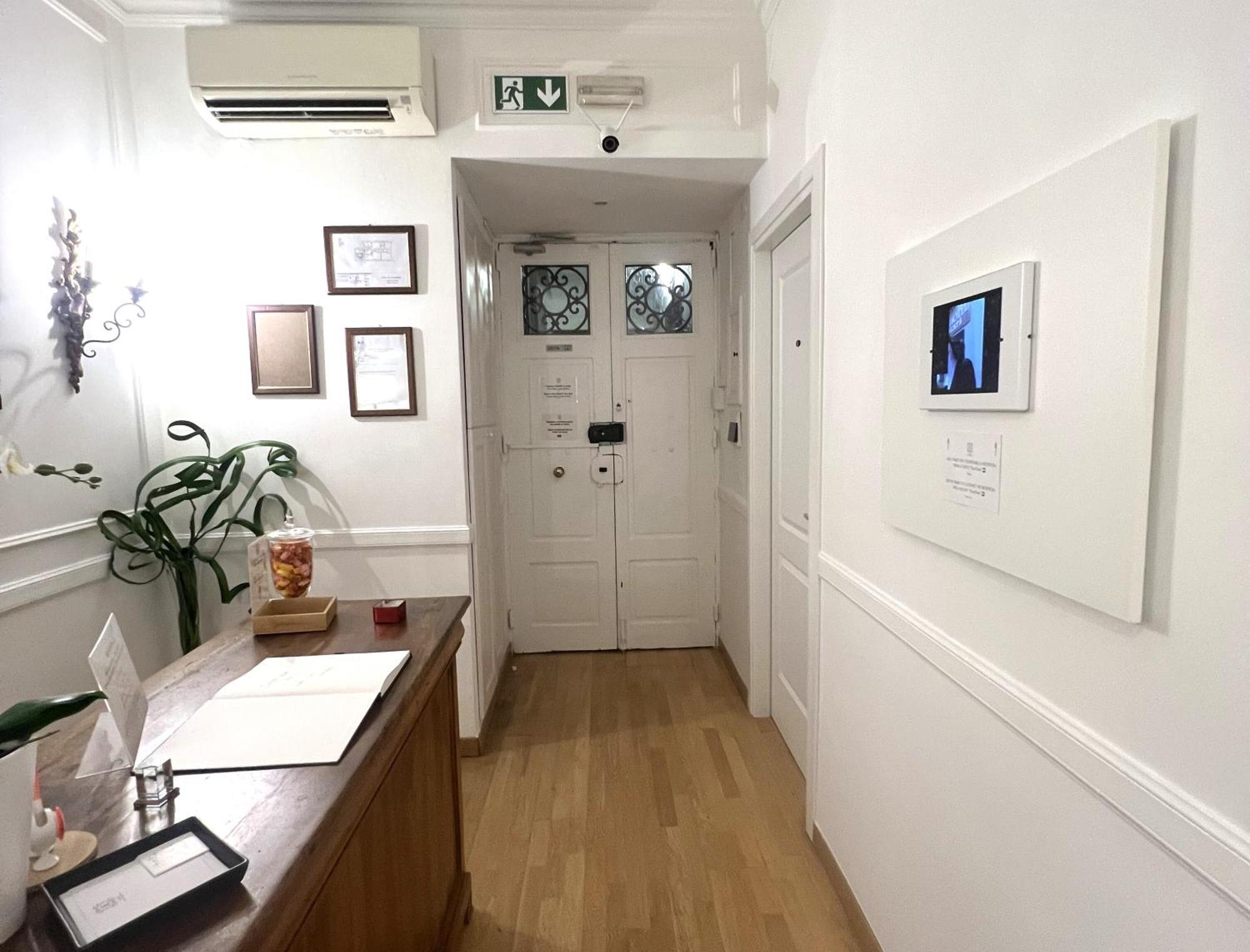 Interno Roma Hotel Luaran gambar